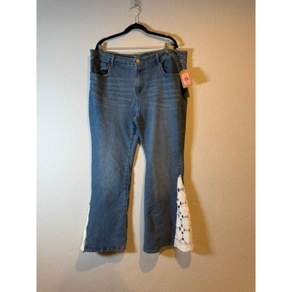 Upcycled OOAK Boho Womens Flare Jeans Crochet Lace Inset bell bottom Sz 21 - Picture 2 of 7